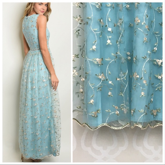 *LAST ONE* Enchanted Cinderella Ball Gown - Picture 4 of 8